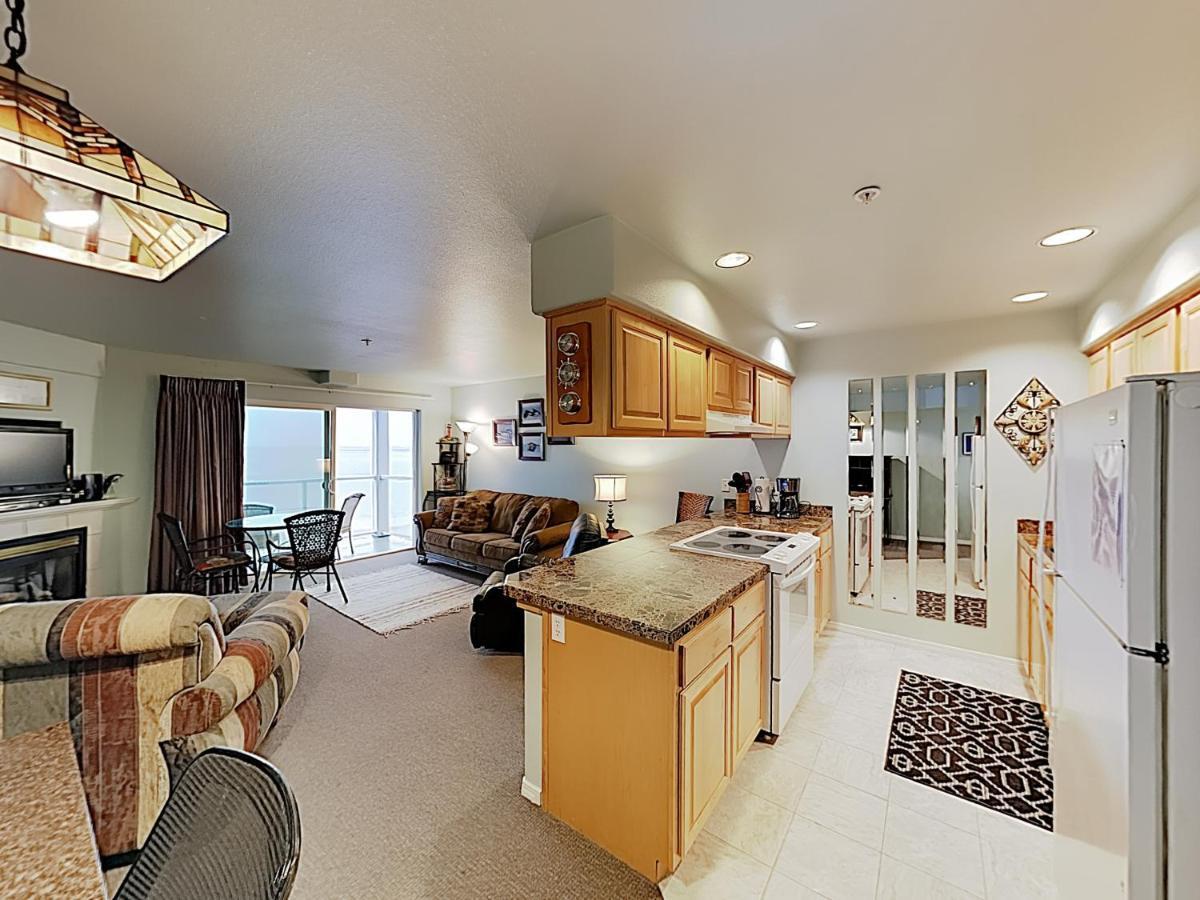 לינקולן סיטי New Listing! Bay-View Beauty With Private Balcony Condo מראה חיצוני תמונה