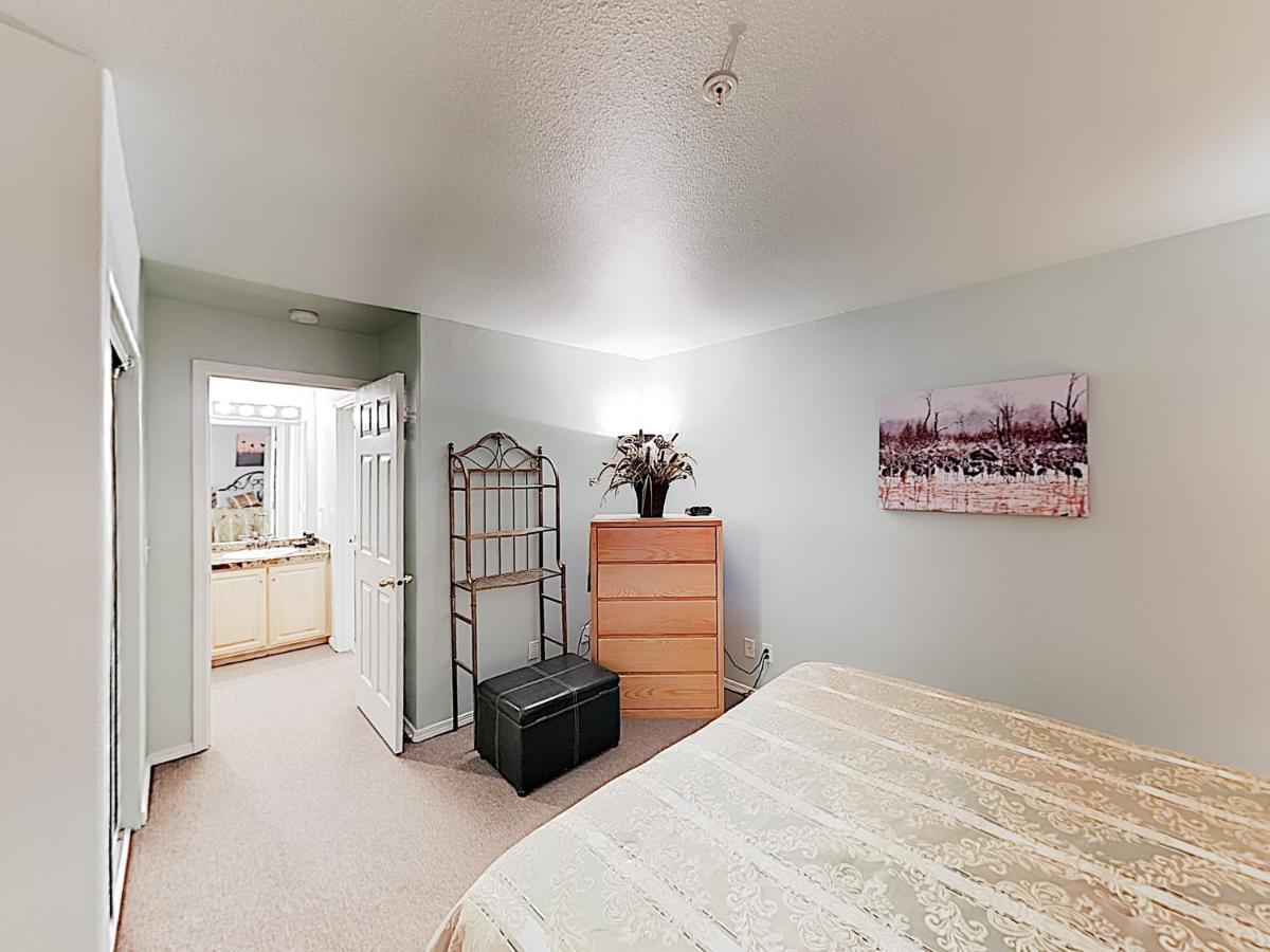 לינקולן סיטי New Listing! Bay-View Beauty With Private Balcony Condo מראה חיצוני תמונה